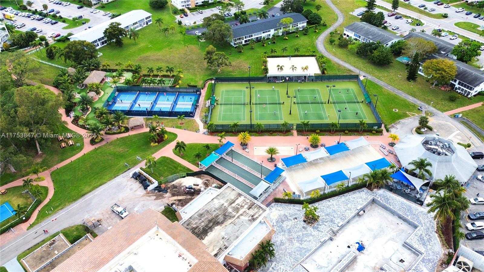 Small Image of 2009 NORTH FARNHAM N #2009, Deerfield Beach Number 26