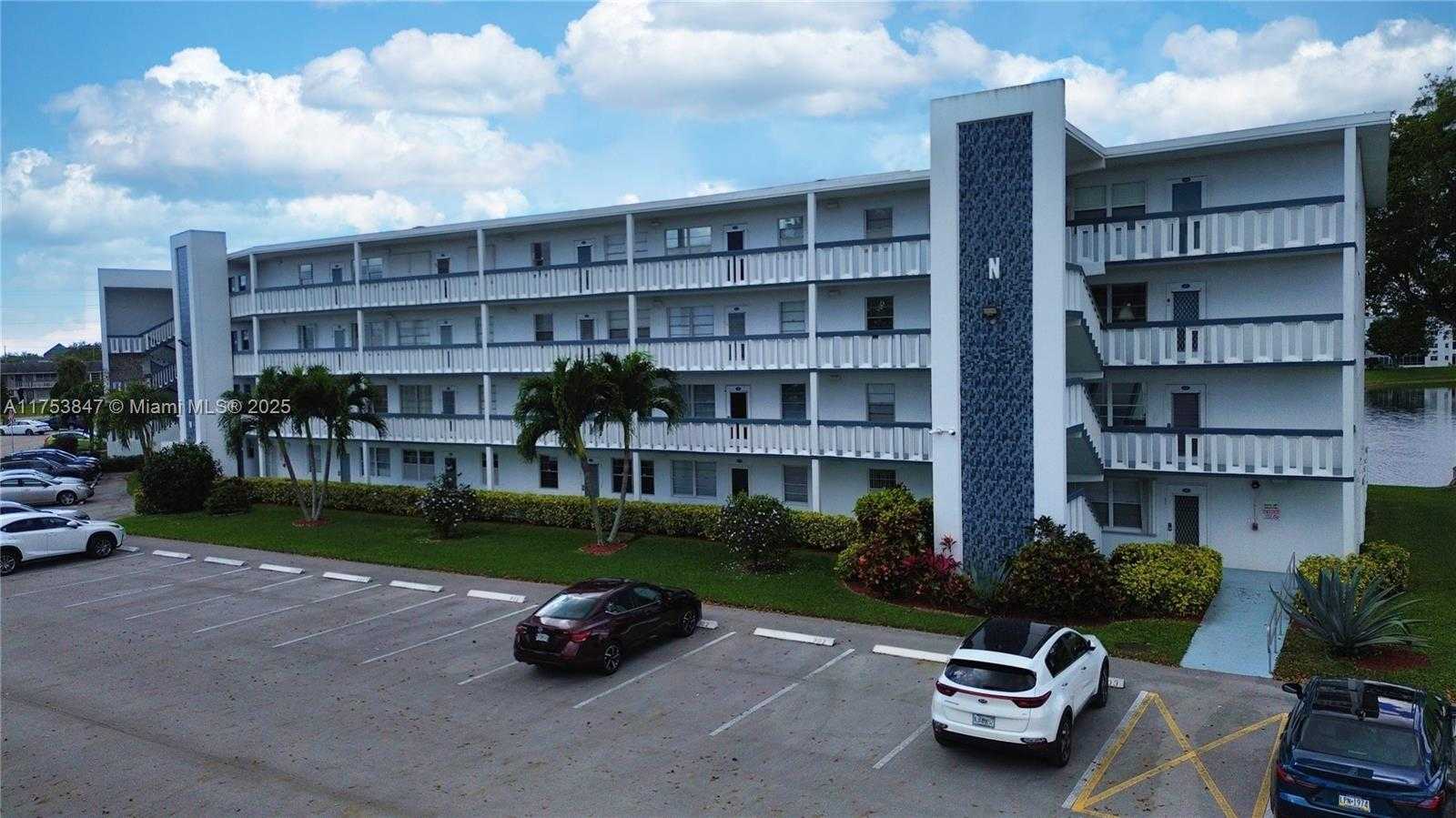 Small Image of 2009 NORTH FARNHAM N #2009, Deerfield Beach Number 30