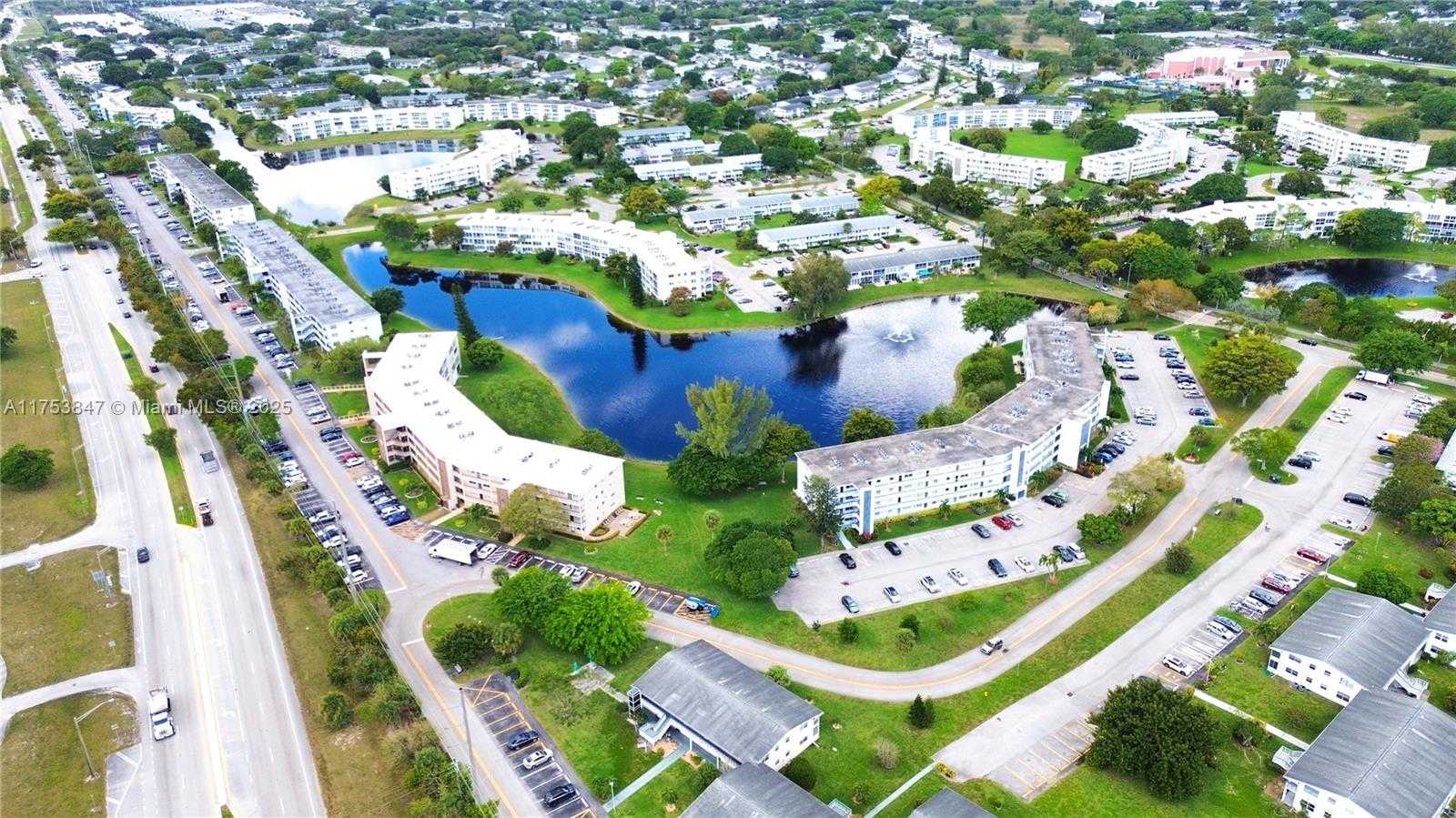 Small Image of 2009 NORTH FARNHAM N #2009, Deerfield Beach Number 31