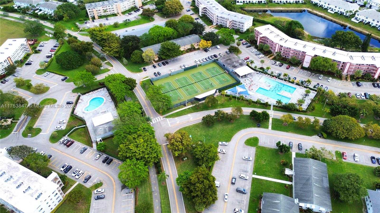 Small Image of 2009 NORTH FARNHAM N #2009, Deerfield Beach Number 34