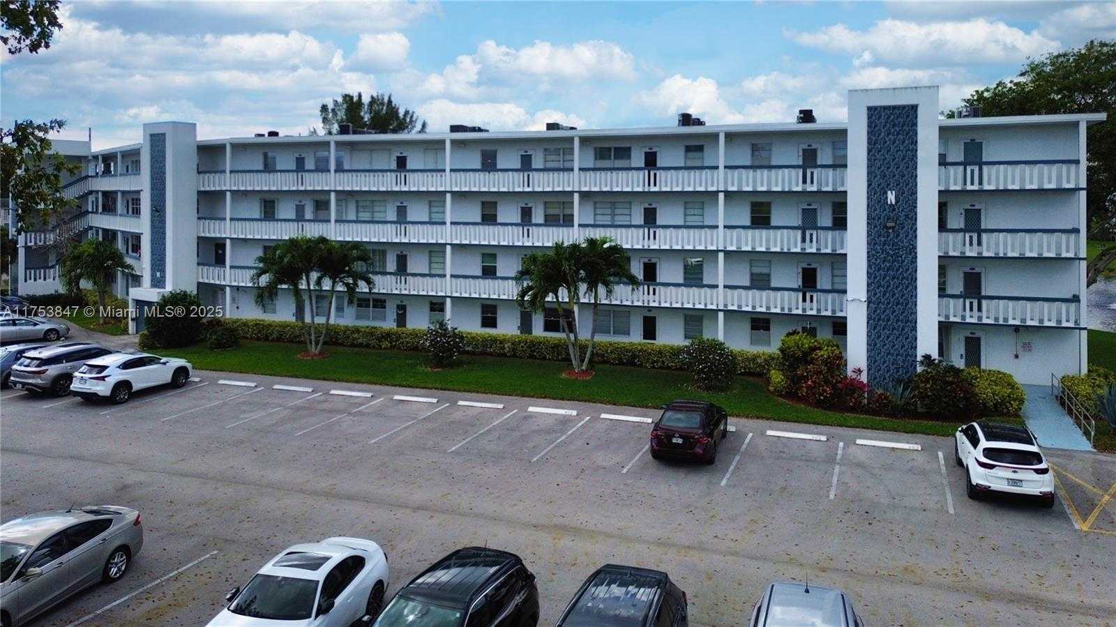 Small Image of 2009 NORTH FARNHAM N #2009, Deerfield Beach Number 35