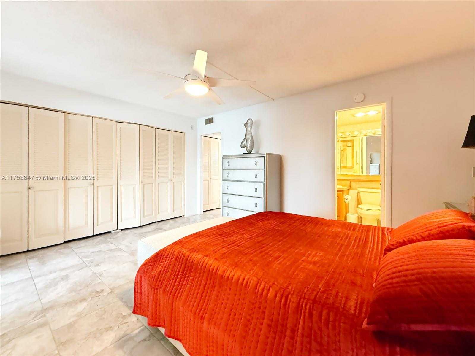 Small Image of 2009 NORTH FARNHAM N #2009, Deerfield Beach Number 9