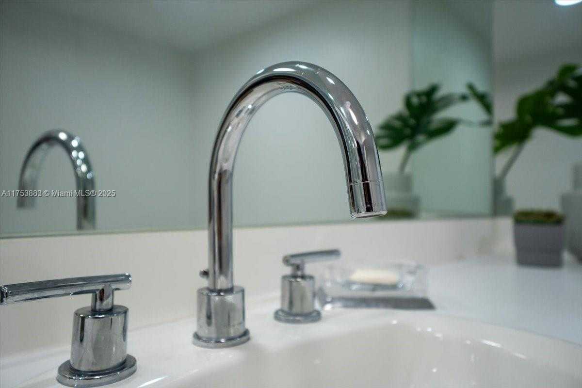 Small Image of 16400 COLLINS AVE #1542, Sunny Isles Beach Number 25