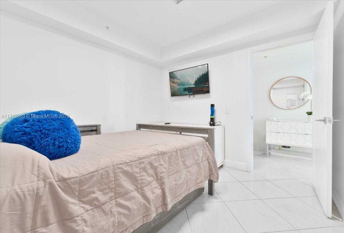 Small Image of 16400 COLLINS AVE #1542, Sunny Isles Beach Number 32
