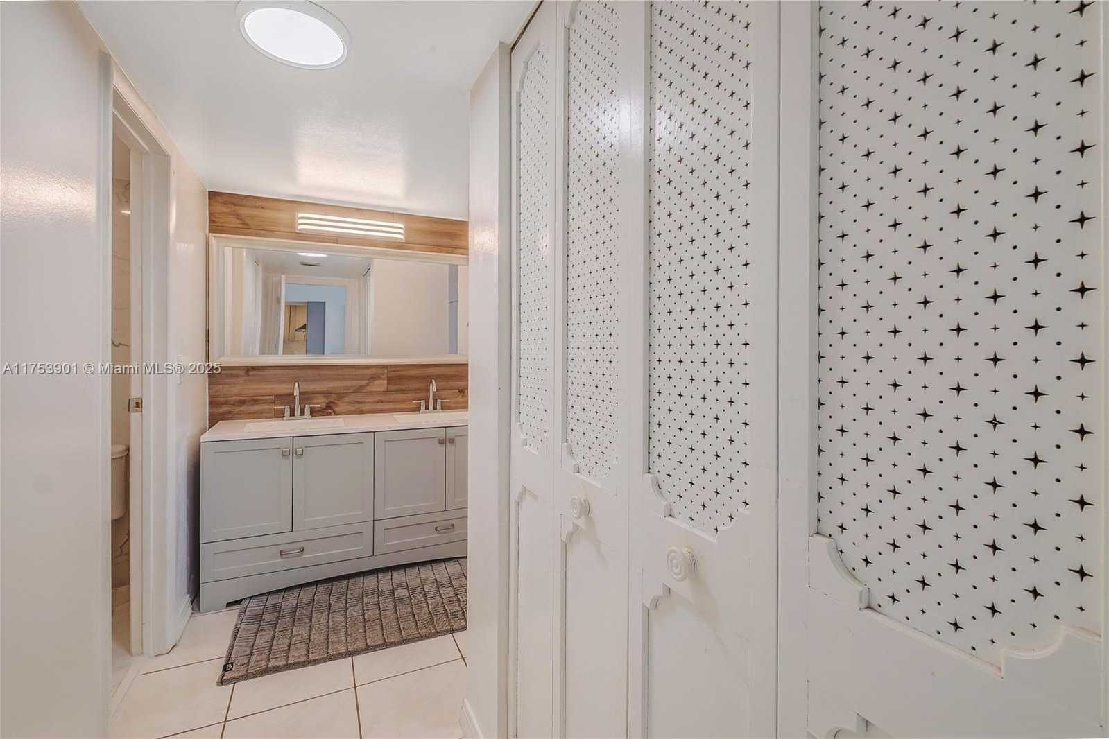 Small Image of 20500 WEST COUNTRY CLUB DR #512, Aventura Number 11