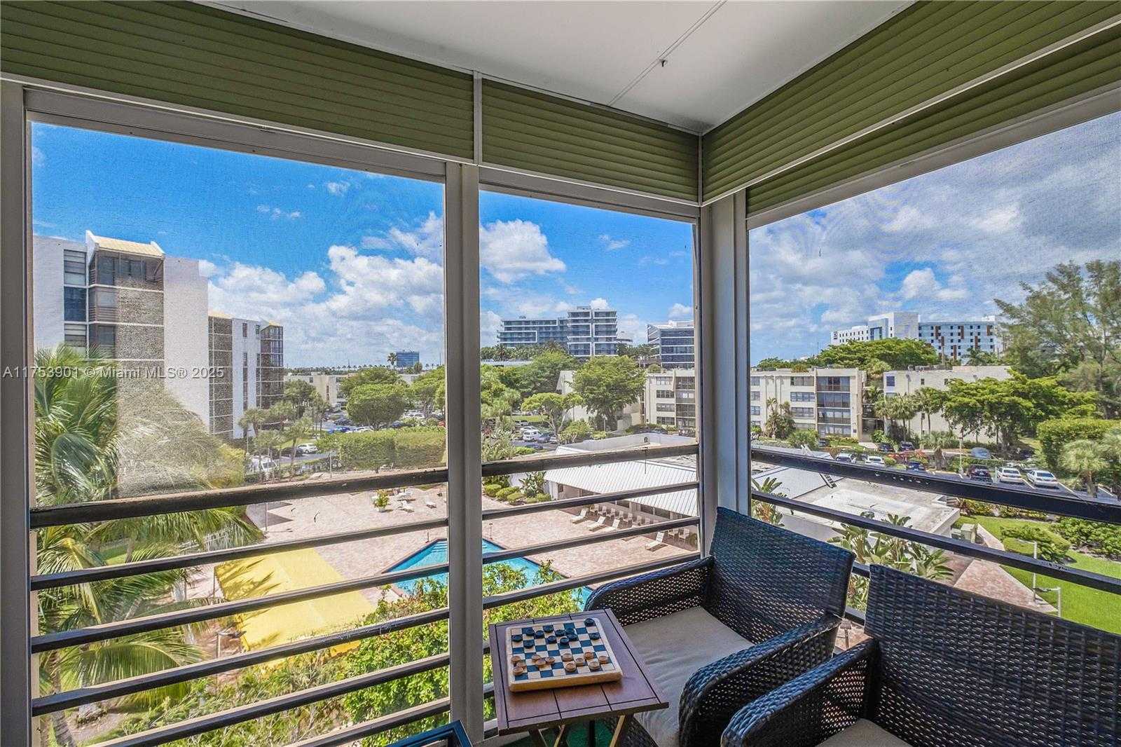 Small Image of 20500 WEST COUNTRY CLUB DR #512, Aventura Number 16