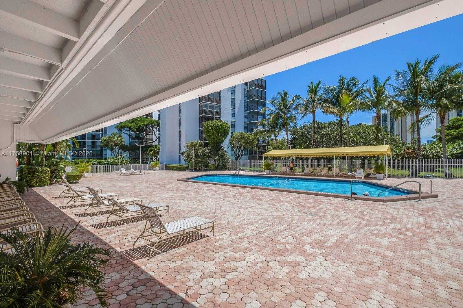 Small Image of 20500 WEST COUNTRY CLUB DR #512, Aventura Number 27