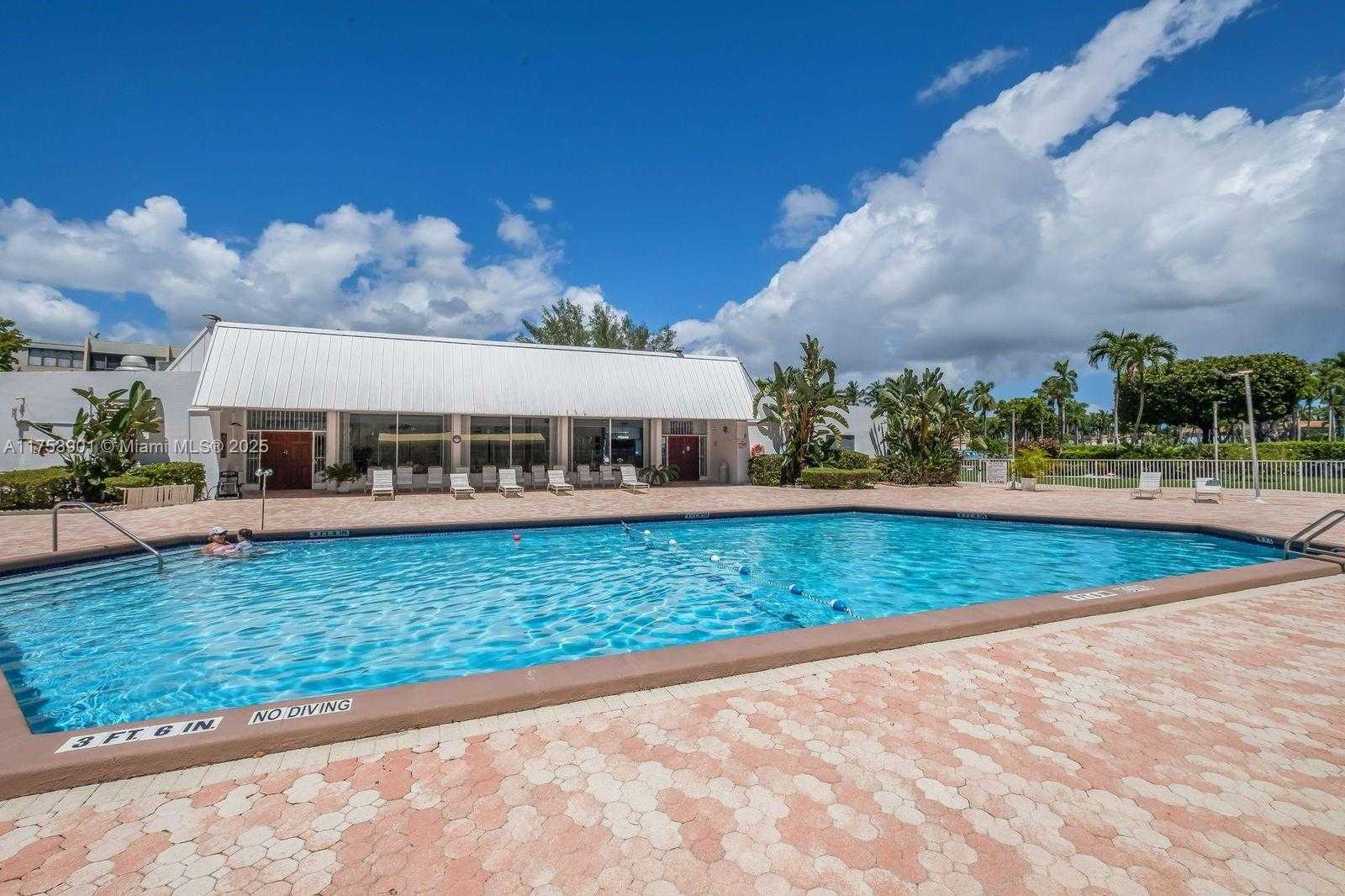 Small Image of 20500 WEST COUNTRY CLUB DR #512, Aventura Number 28