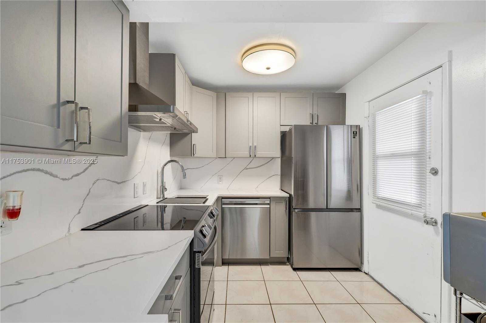Small Image of 20500 WEST COUNTRY CLUB DR #512, Aventura Number 6