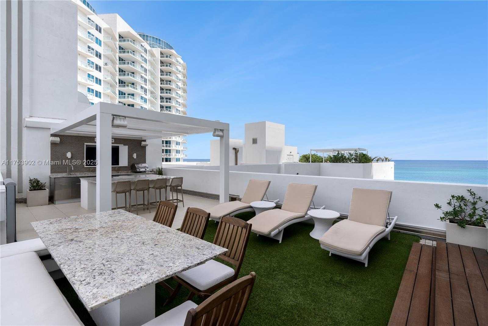 Small Image of 3739 COLLINS AVE #N-605, Miami Beach Number 15