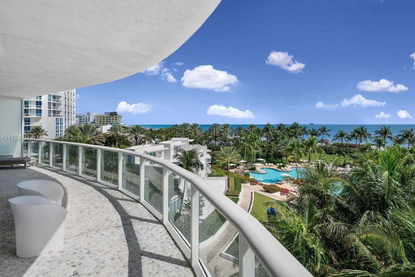 Small Image of 100 SOUTH POINTE DR #606, Miami Beach Number 3