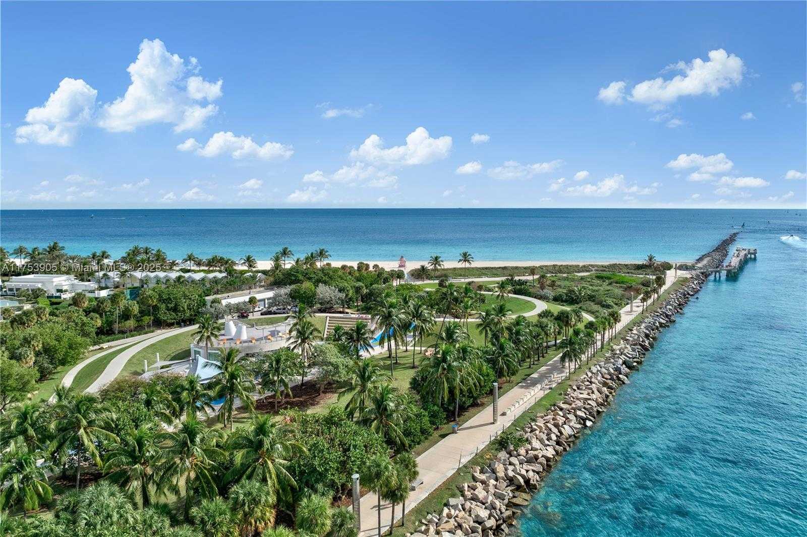 Small Image of 100 SOUTH POINTE DR #606, Miami Beach Number 31