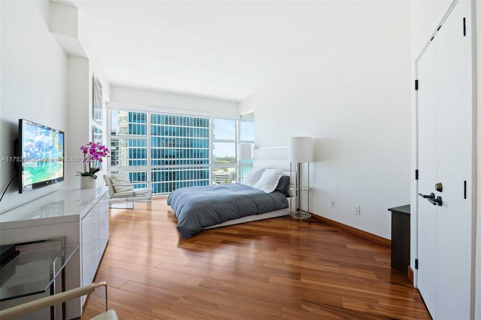 Small Image of 6801 COLLINS AVE #PH06 (Deed PH10), Miami Beach Number 12