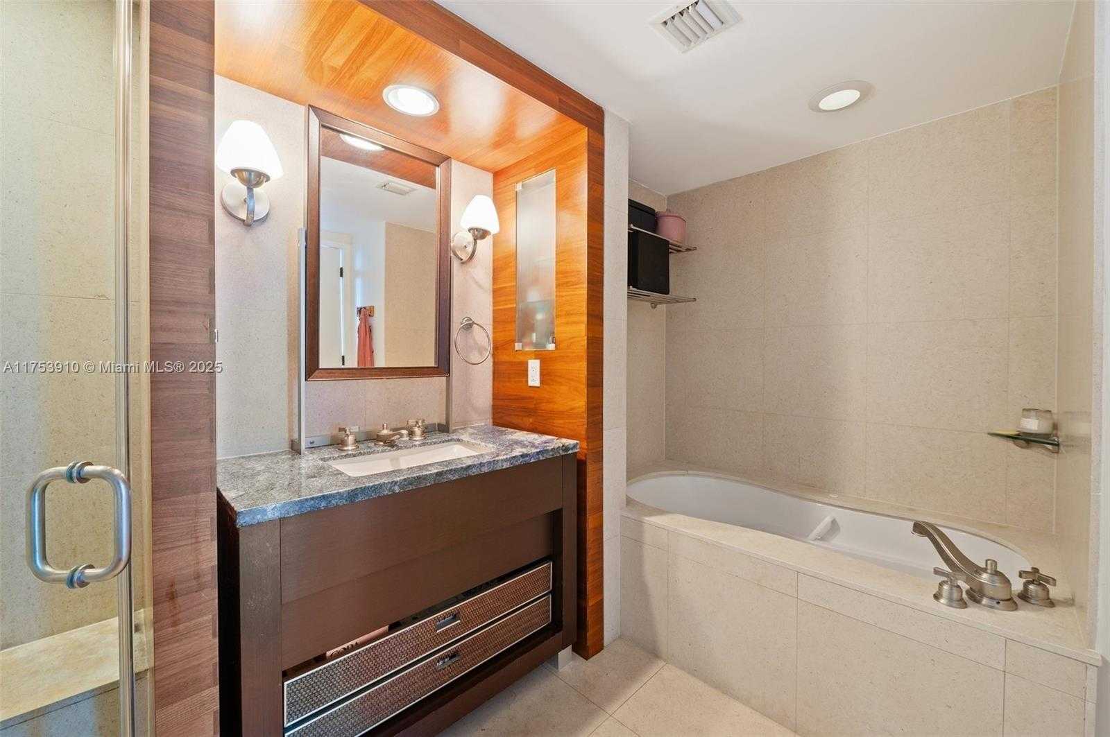 Small Image of 6801 COLLINS AVE #PH06 (Deed PH10), Miami Beach Number 15