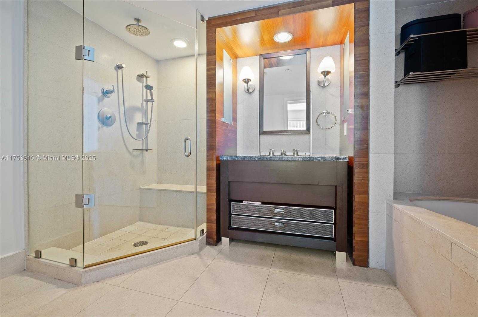 Small Image of 6801 COLLINS AVE #PH06 (Deed PH10), Miami Beach Number 16