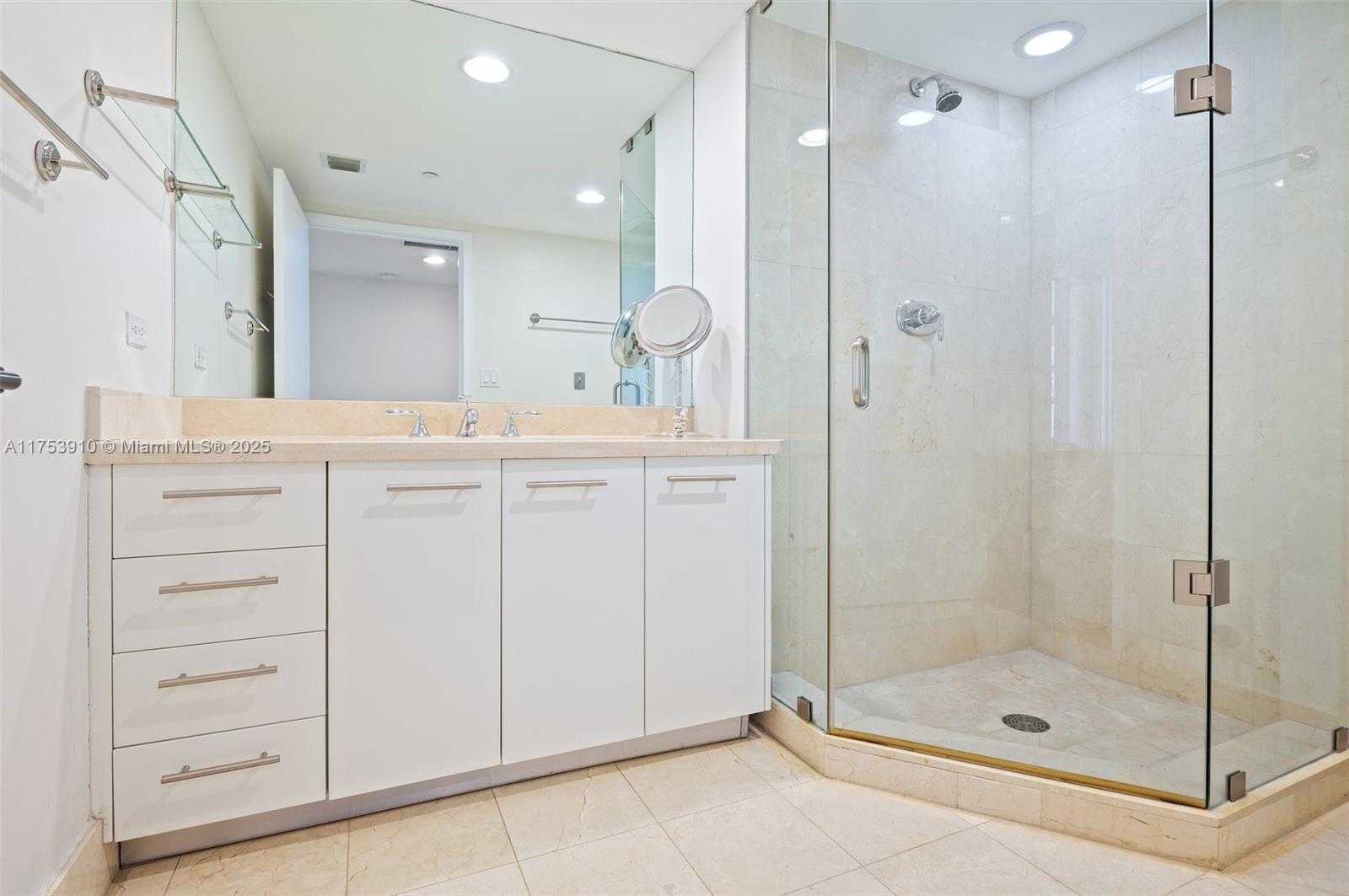 Small Image of 6801 COLLINS AVE #PH06 (Deed PH10), Miami Beach Number 19