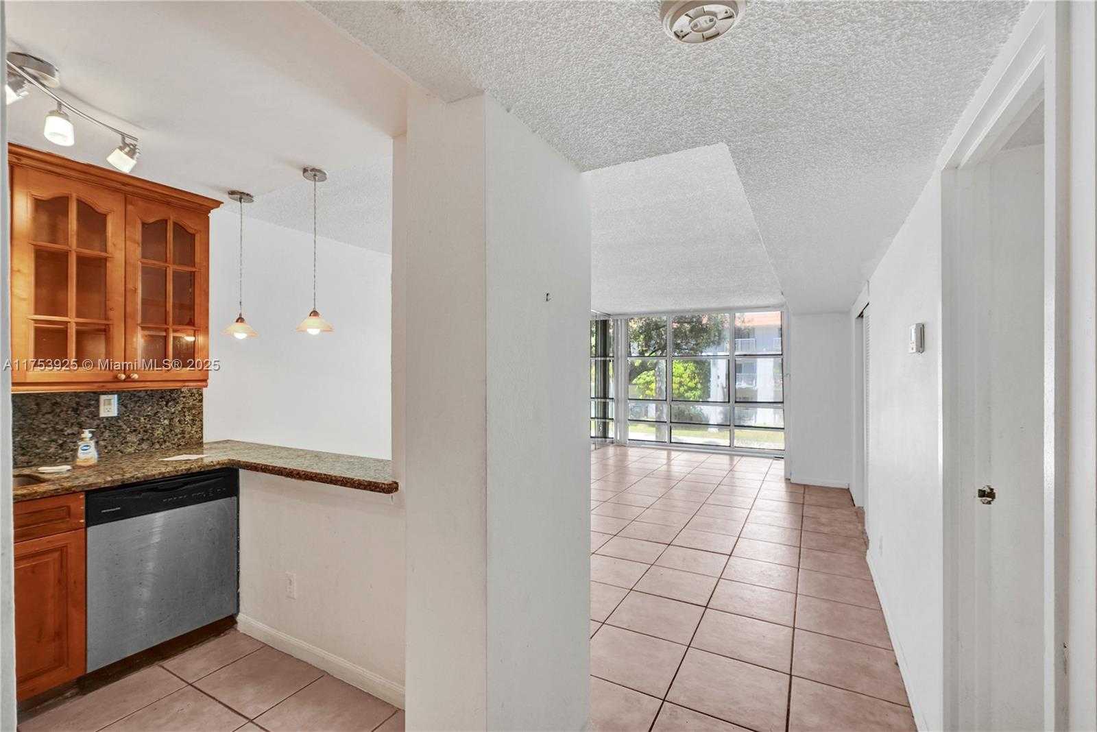 Small Image of 210 172ND ST #235, Sunny Isles Beach Number 4
