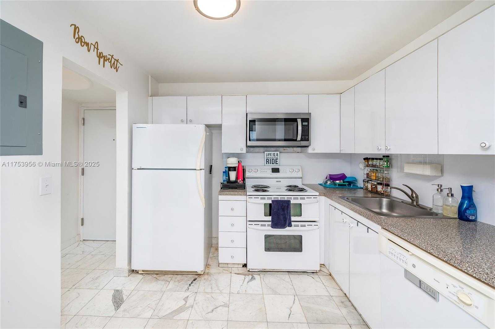Small Image of 2301 SOUTH OCEAN DR #1102, Hollywood Number 14