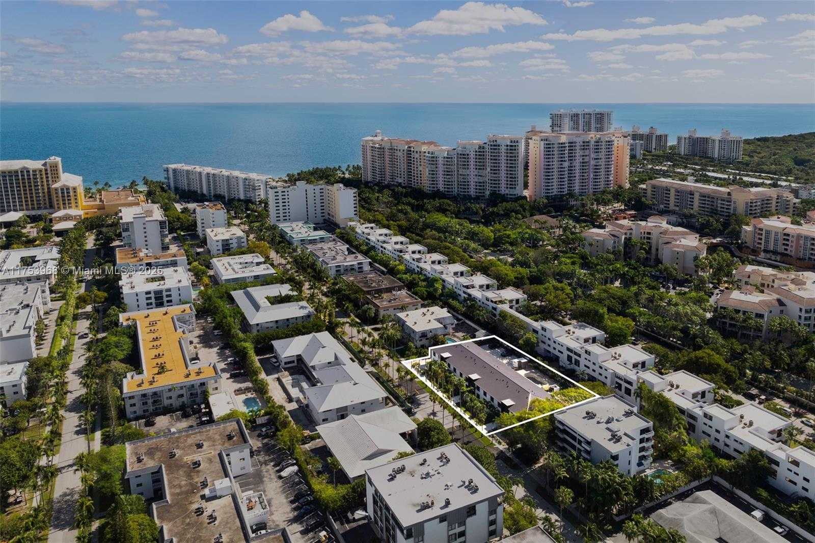 Small Image of 200 SUNRISE DR #200D, Key Biscayne Number 18