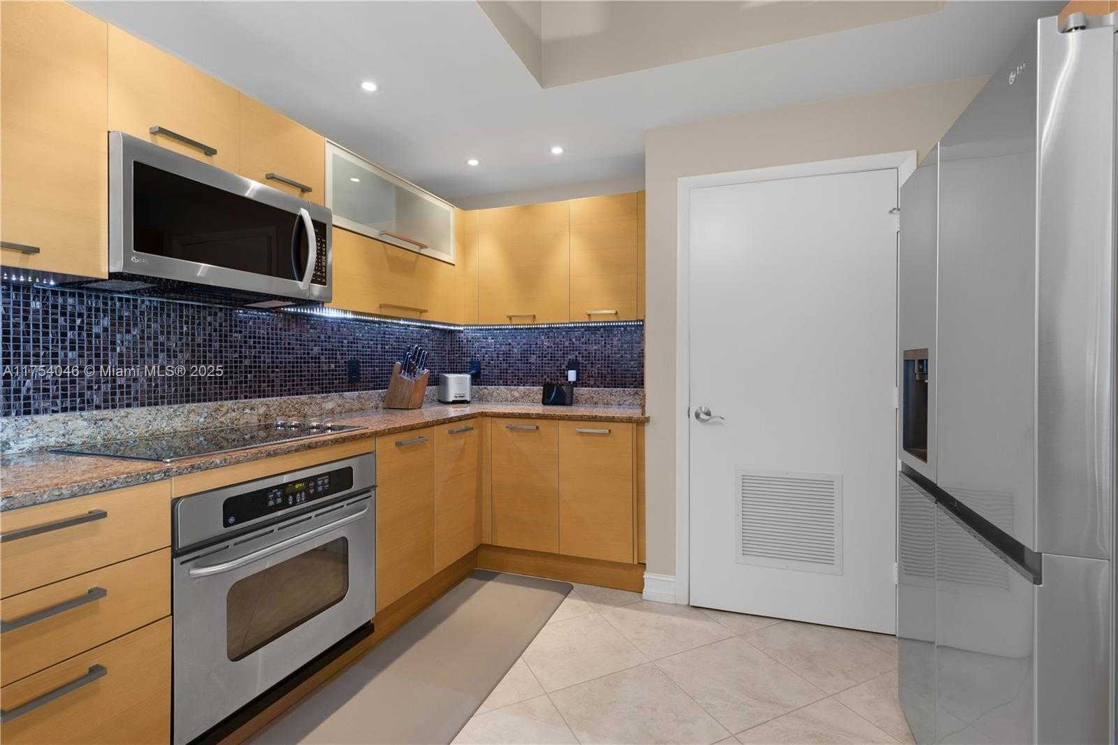 Small Image of 3330 NORTH EAST 190TH ST #2915, Aventura Number 12