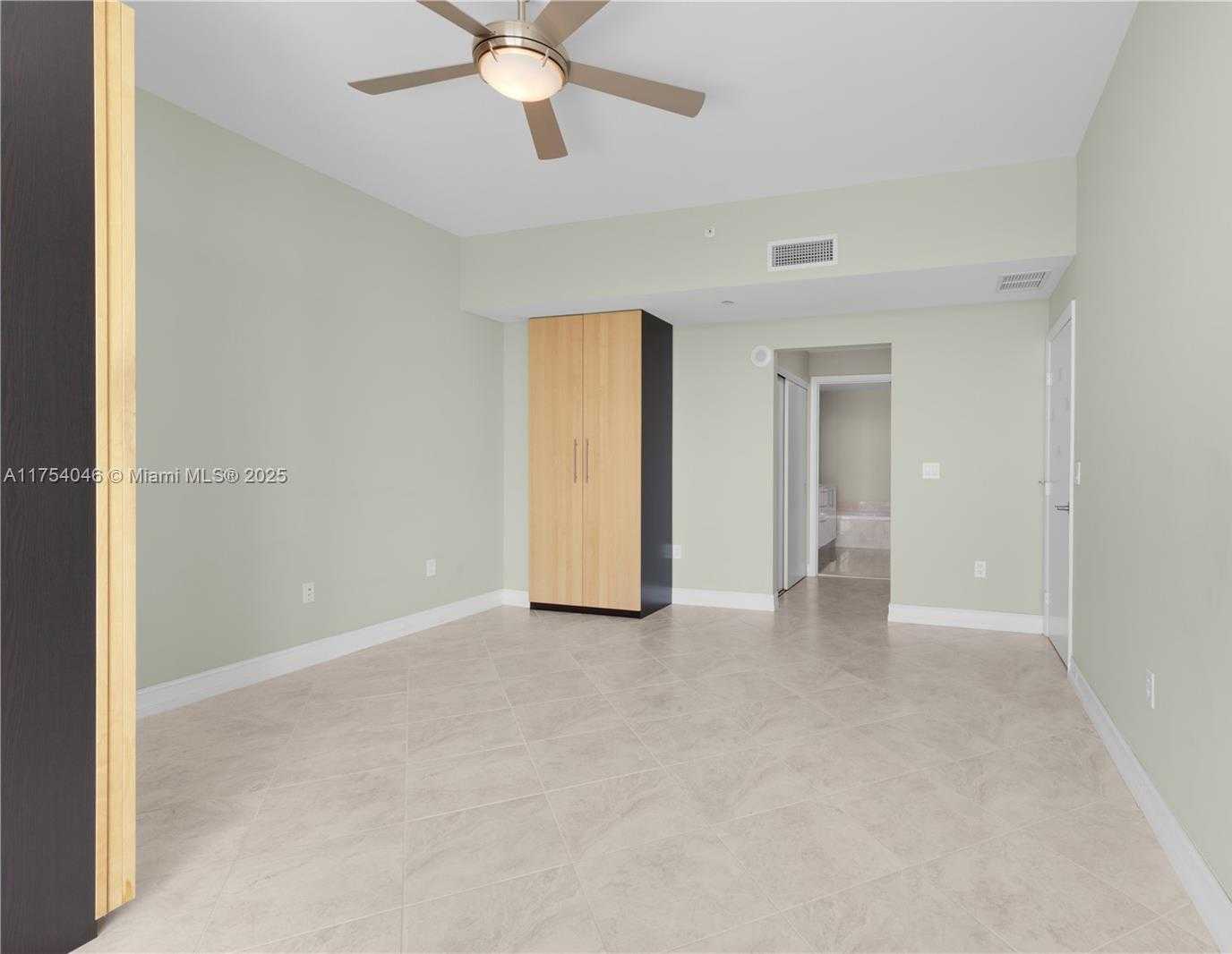 Small Image of 3330 NORTH EAST 190TH ST #2915, Aventura Number 25