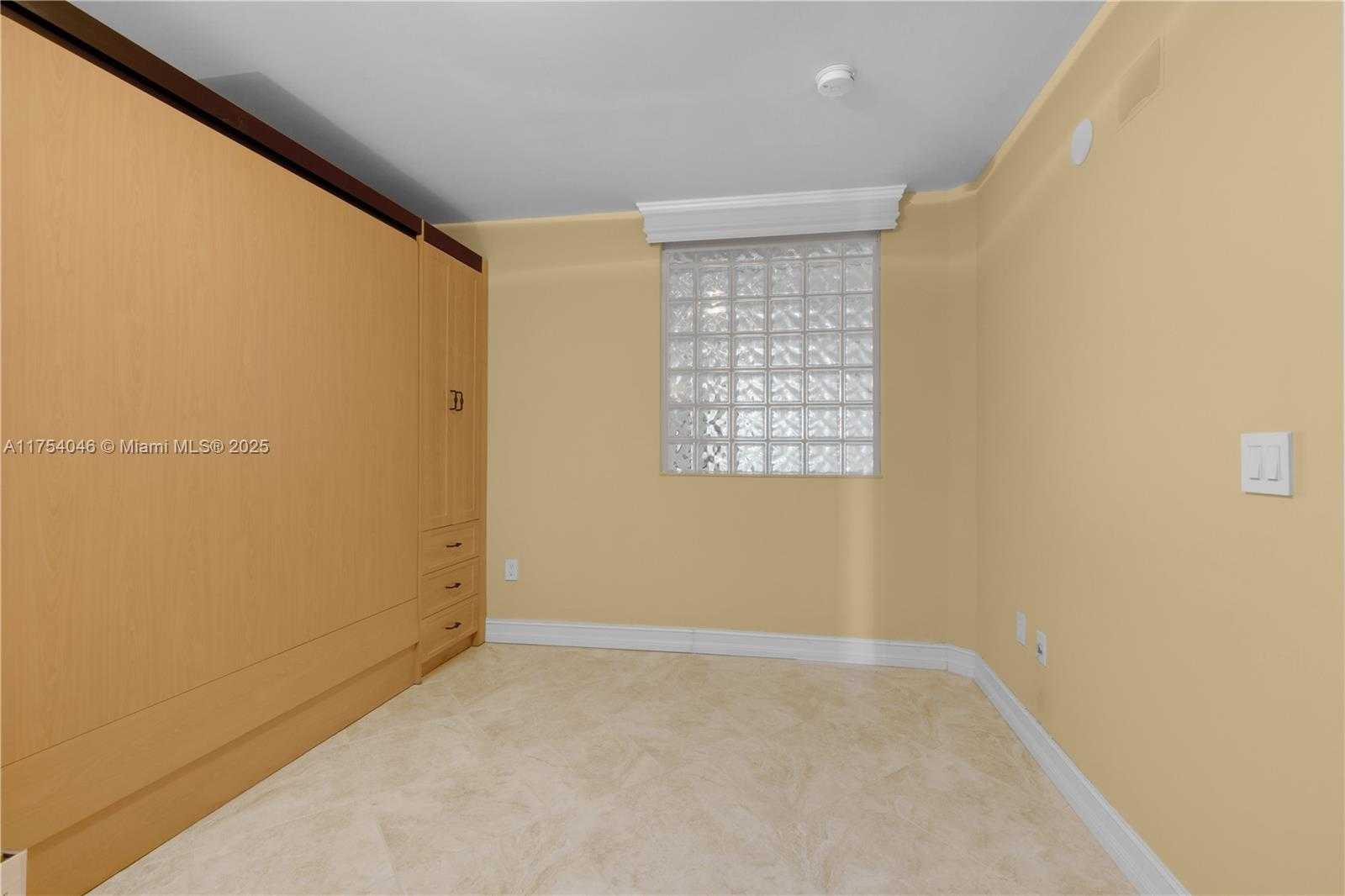Small Image of 3330 NORTH EAST 190TH ST #2915, Aventura Number 28