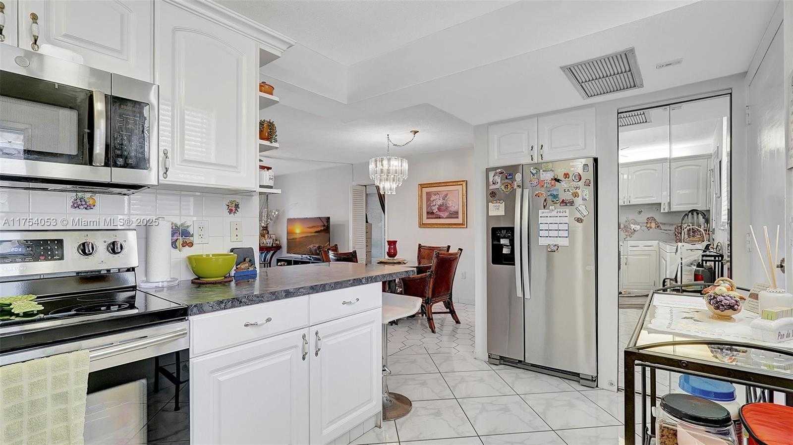 Small Image of 3030 MARCOS DR #T205, Aventura Number 11