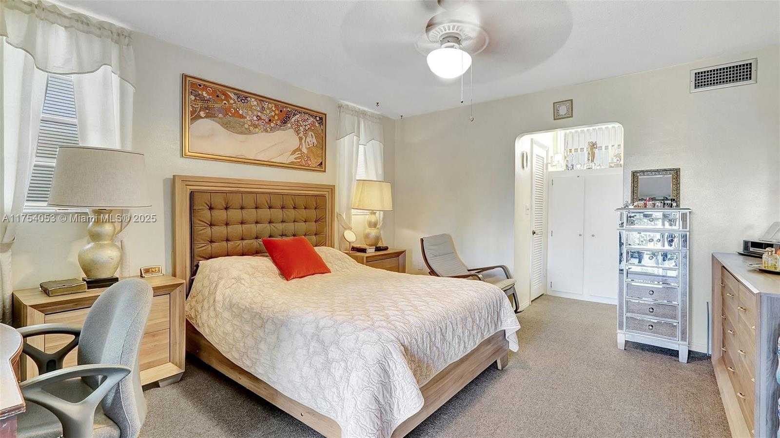 Small Image of 3030 MARCOS DR #T205, Aventura Number 15