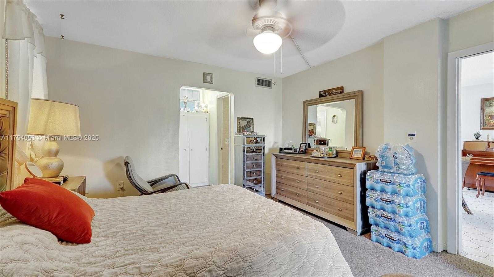 Small Image of 3030 MARCOS DR #T205, Aventura Number 16