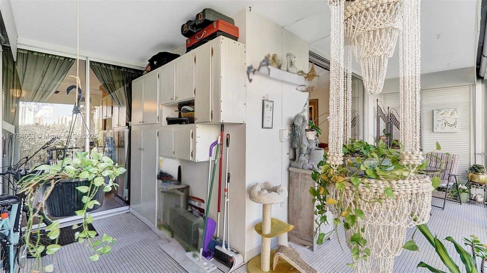 Small Image of 3030 MARCOS DR #T205, Aventura Number 21
