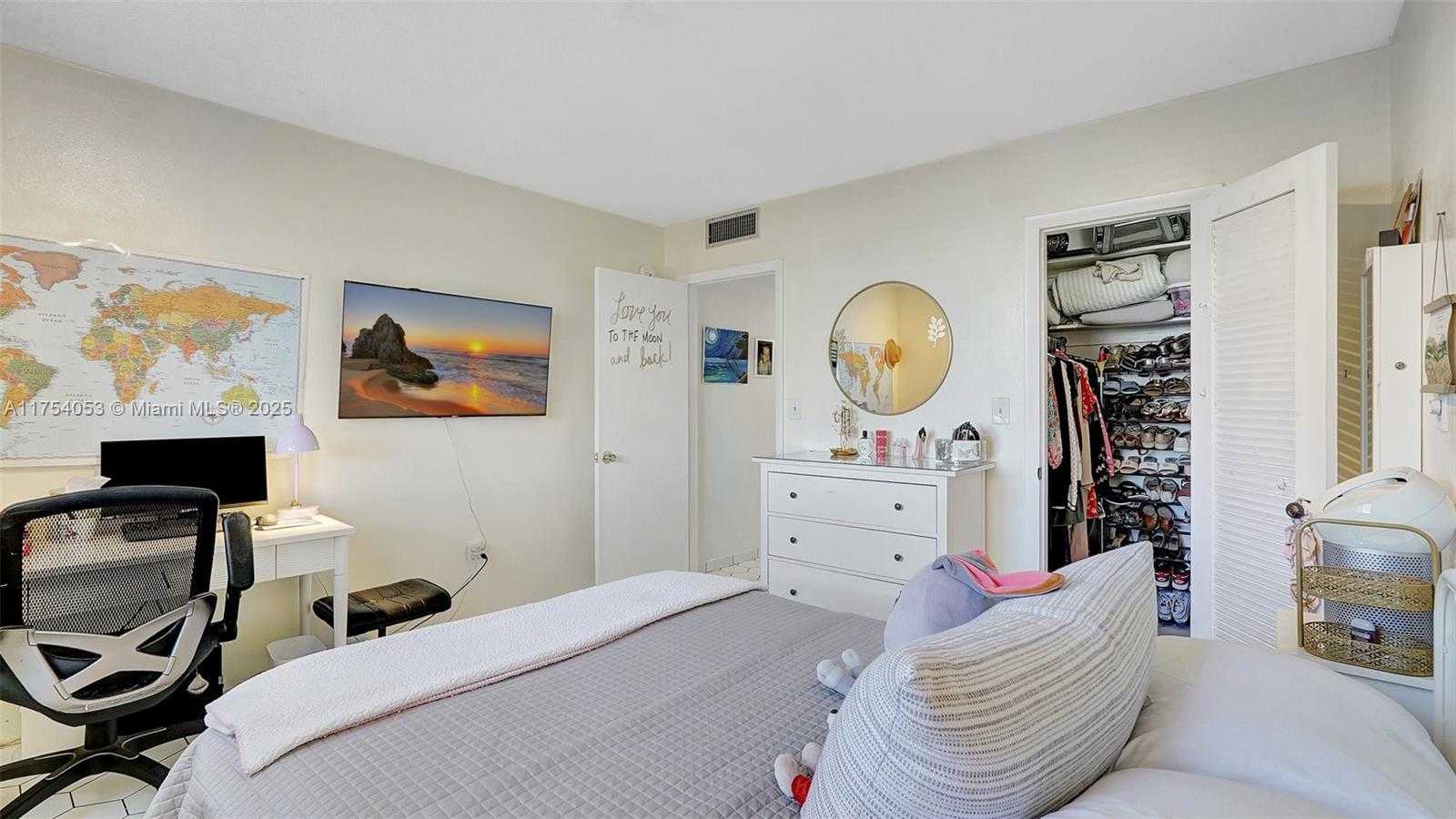 Small Image of 3030 MARCOS DR #T205, Aventura Number 25