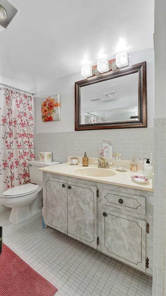 Small Image of 3030 MARCOS DR #T205, Aventura Number 27