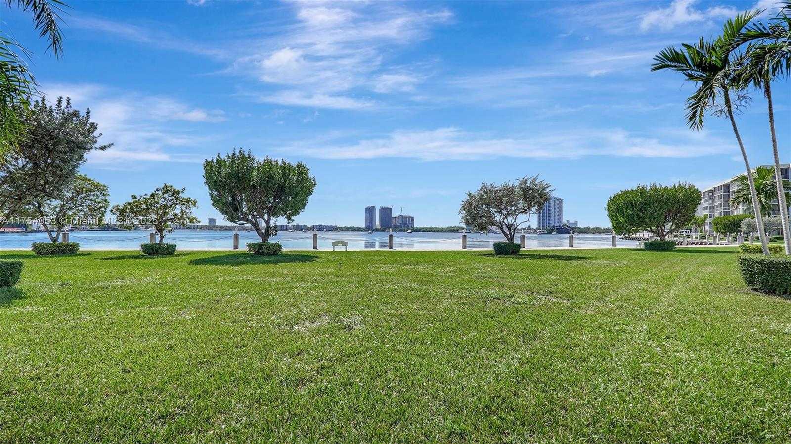 Small Image of 3030 MARCOS DR #T205, Aventura Number 3