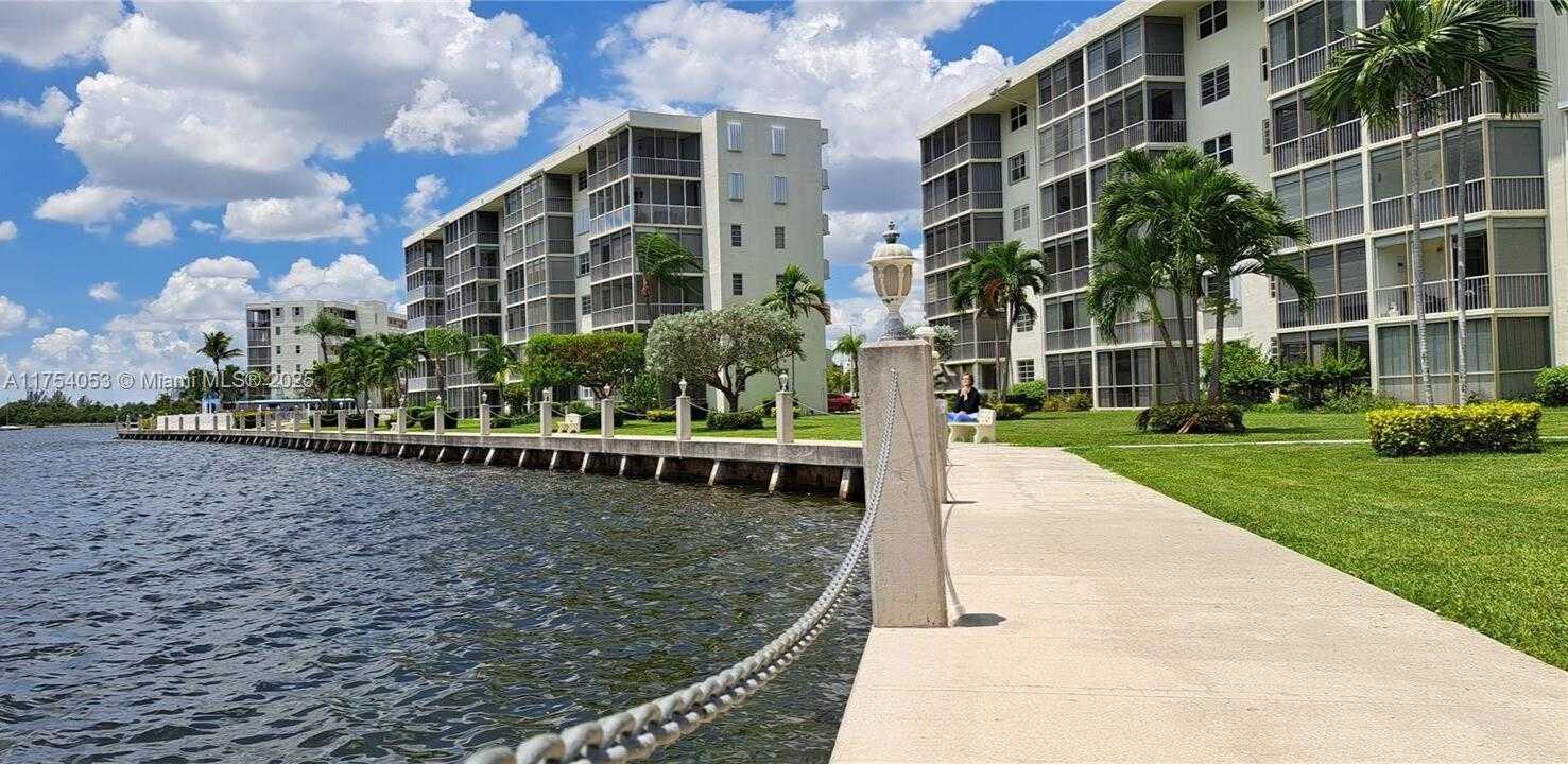 Small Image of 3030 MARCOS DR #T205, Aventura Number 33