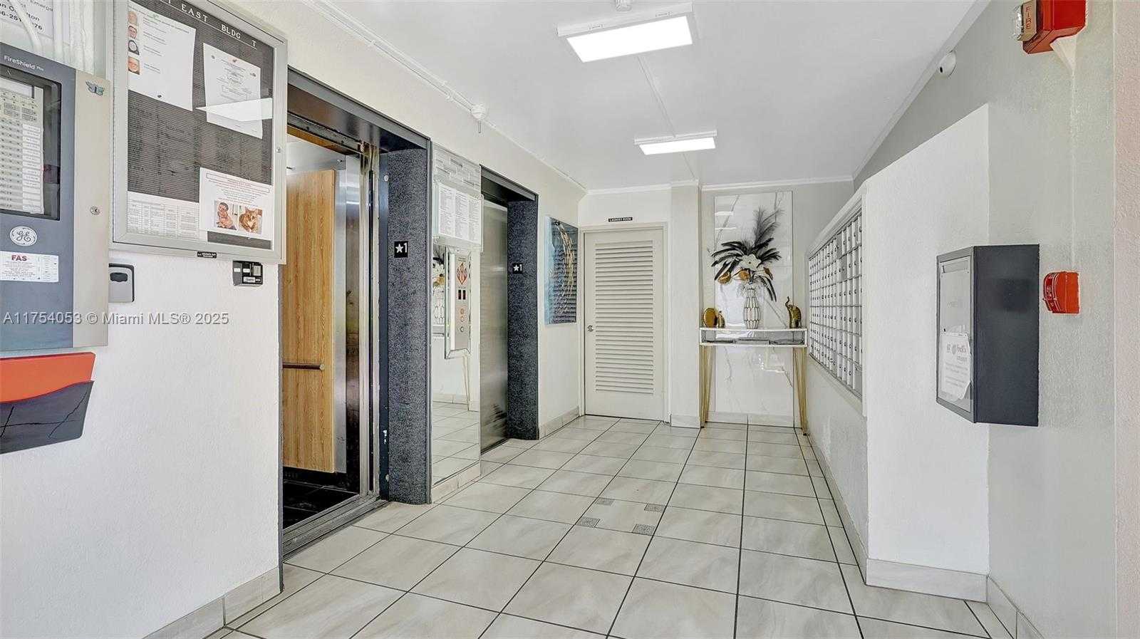Small Image of 3030 MARCOS DR #T205, Aventura Number 35