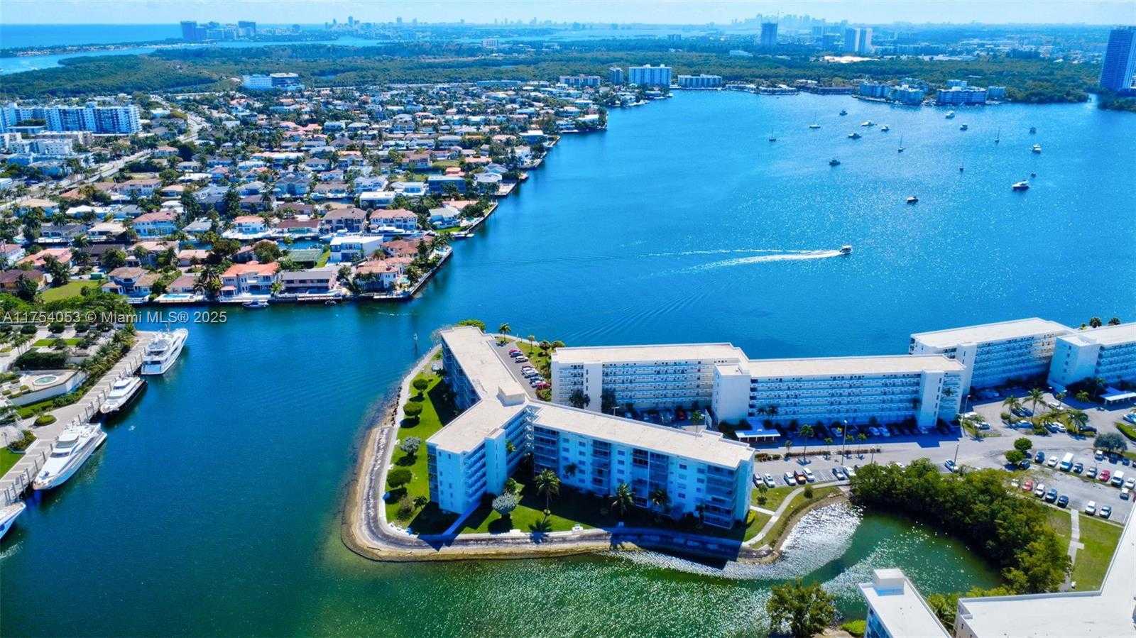 Small Image of 3030 MARCOS DR #T205, Aventura Number 51