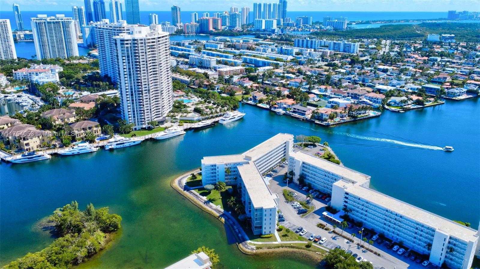 Small Image of 3030 MARCOS DR #T205, Aventura Number 61