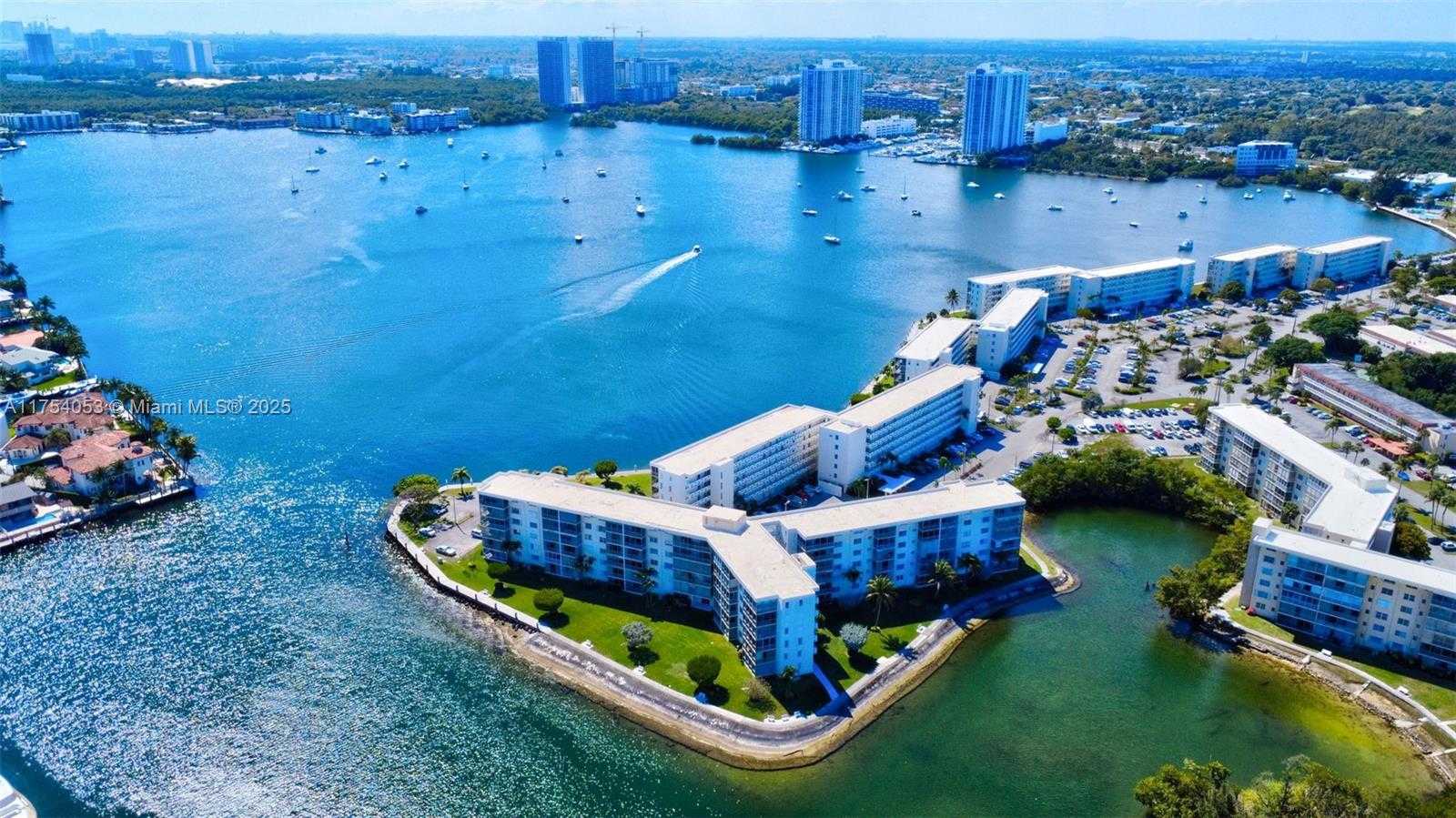 Small Image of 3030 MARCOS DR #T205, Aventura Number 62