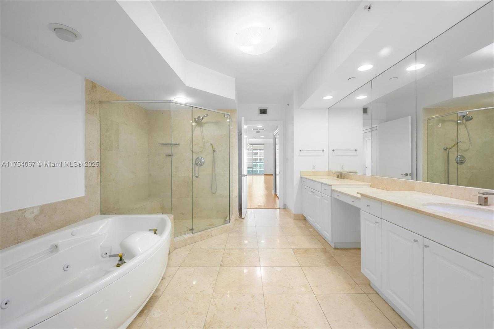 Small Image of 20201 EAST COUNTRY CLUB DR #1502, Aventura Number 18