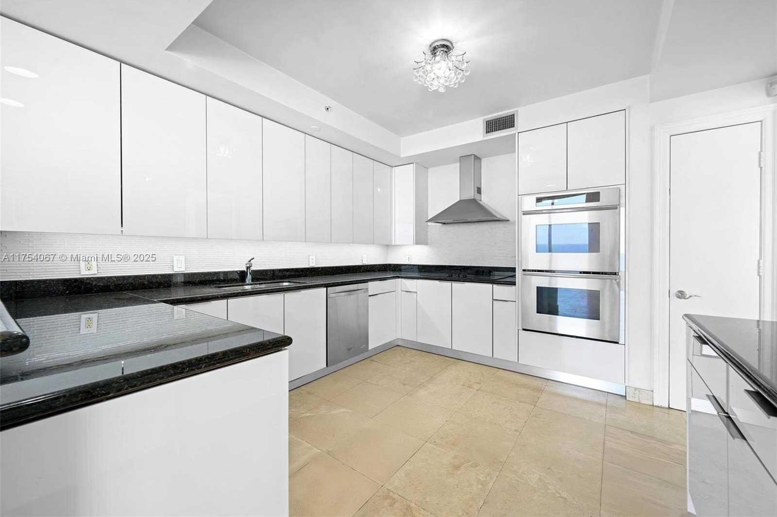 Small Image of 20201 EAST COUNTRY CLUB DR #1502, Aventura Number 7