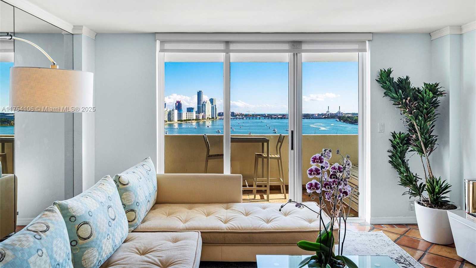 Small Image of 5 ISLAND AVE #15G, Miami Beach Number 2