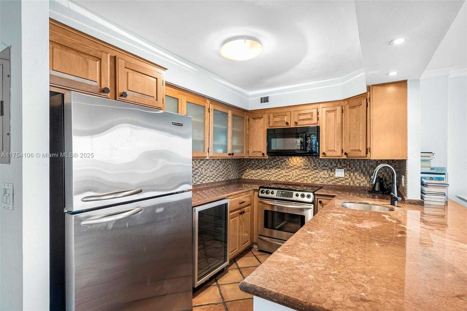 Small Image of 5 ISLAND AVE #15G, Miami Beach Number 4