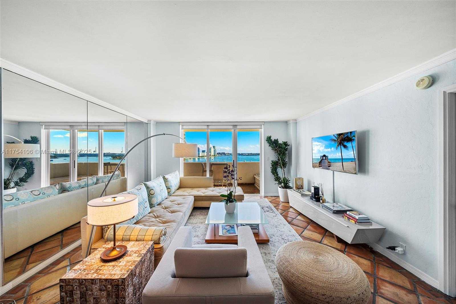 Small Image of 5 ISLAND AVE #15G, Miami Beach Number 5