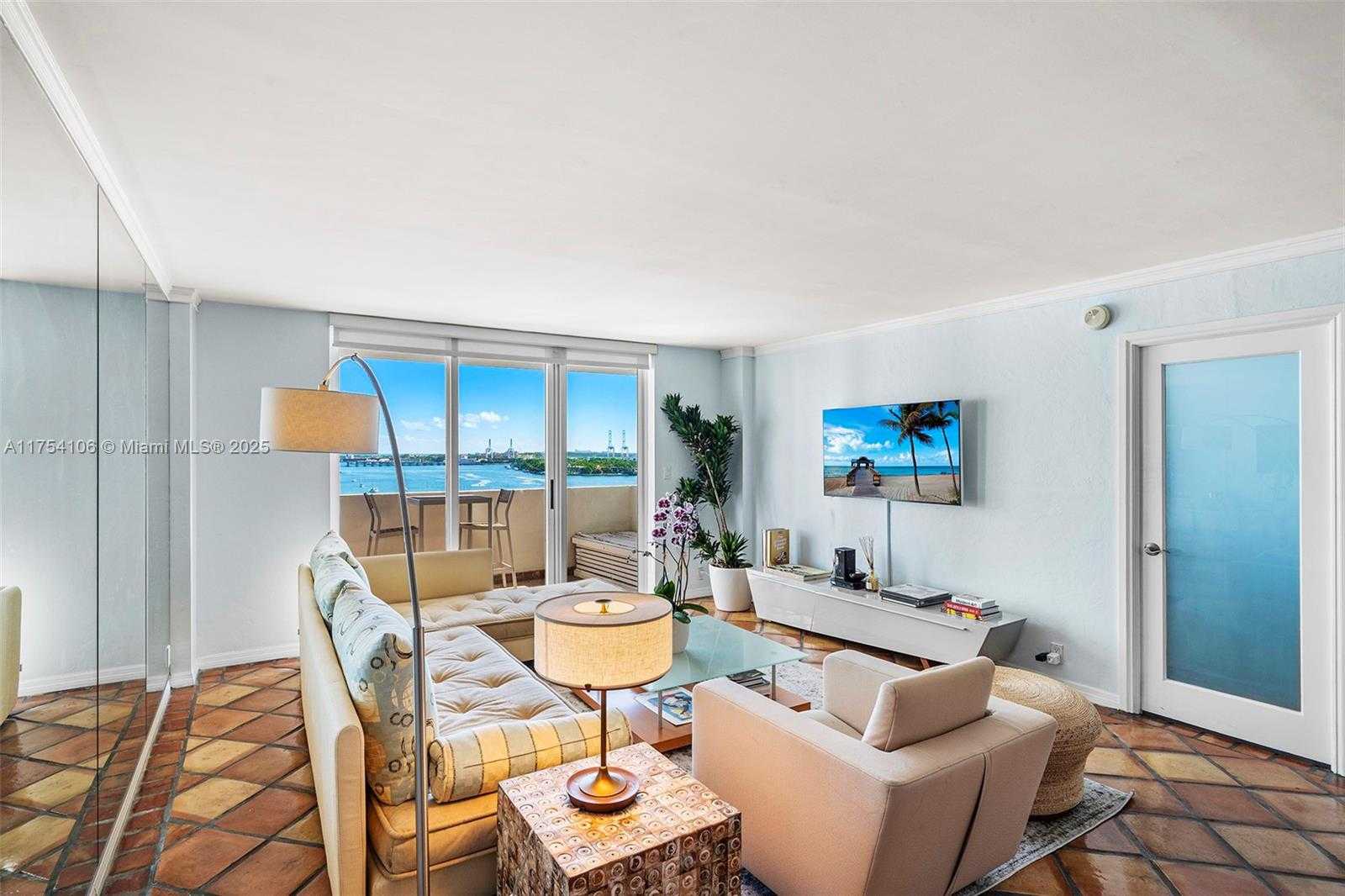 Small Image of 5 ISLAND AVE #15G, Miami Beach Number 6