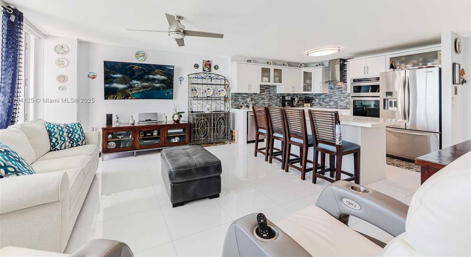 Small Image of 7135 COLLINS AVE #1424, Miami Beach Number 11
