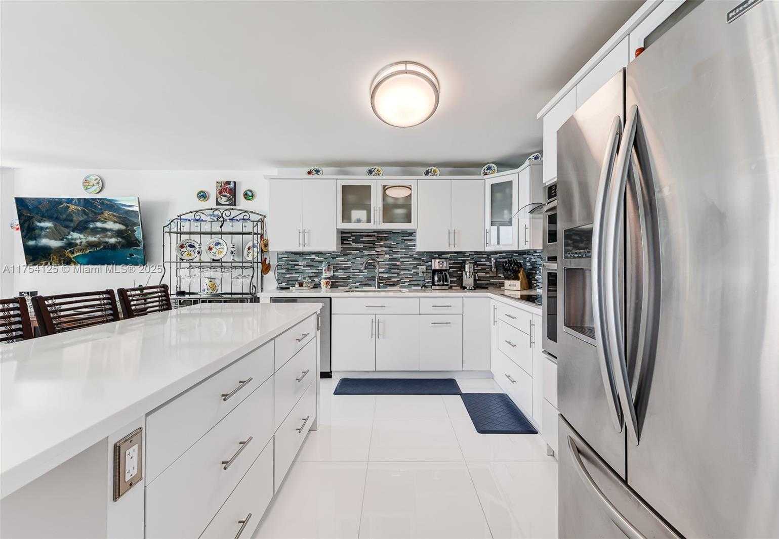 Small Image of 7135 COLLINS AVE #1424, Miami Beach Number 15