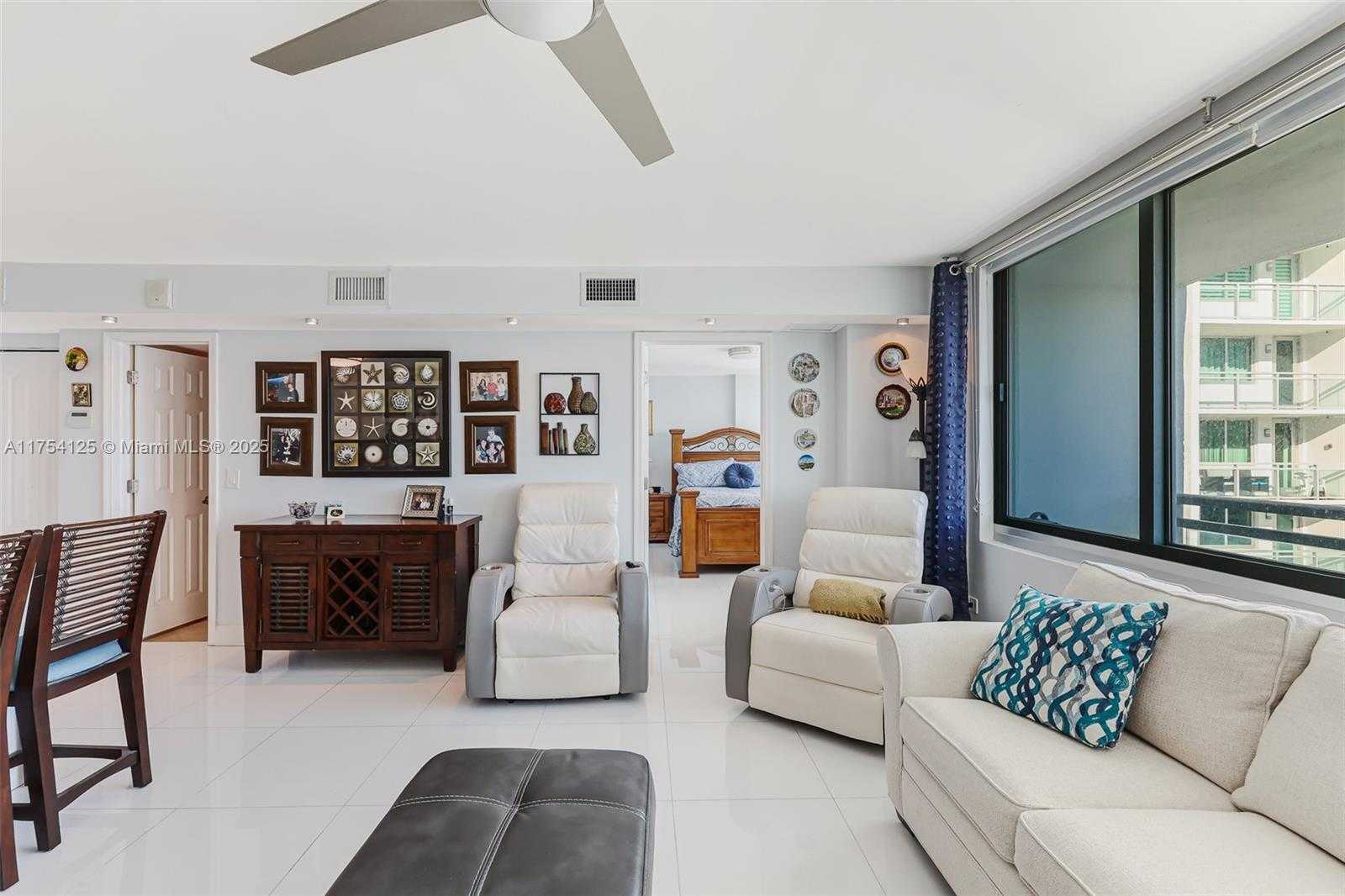 Small Image of 7135 COLLINS AVE #1424, Miami Beach Number 19
