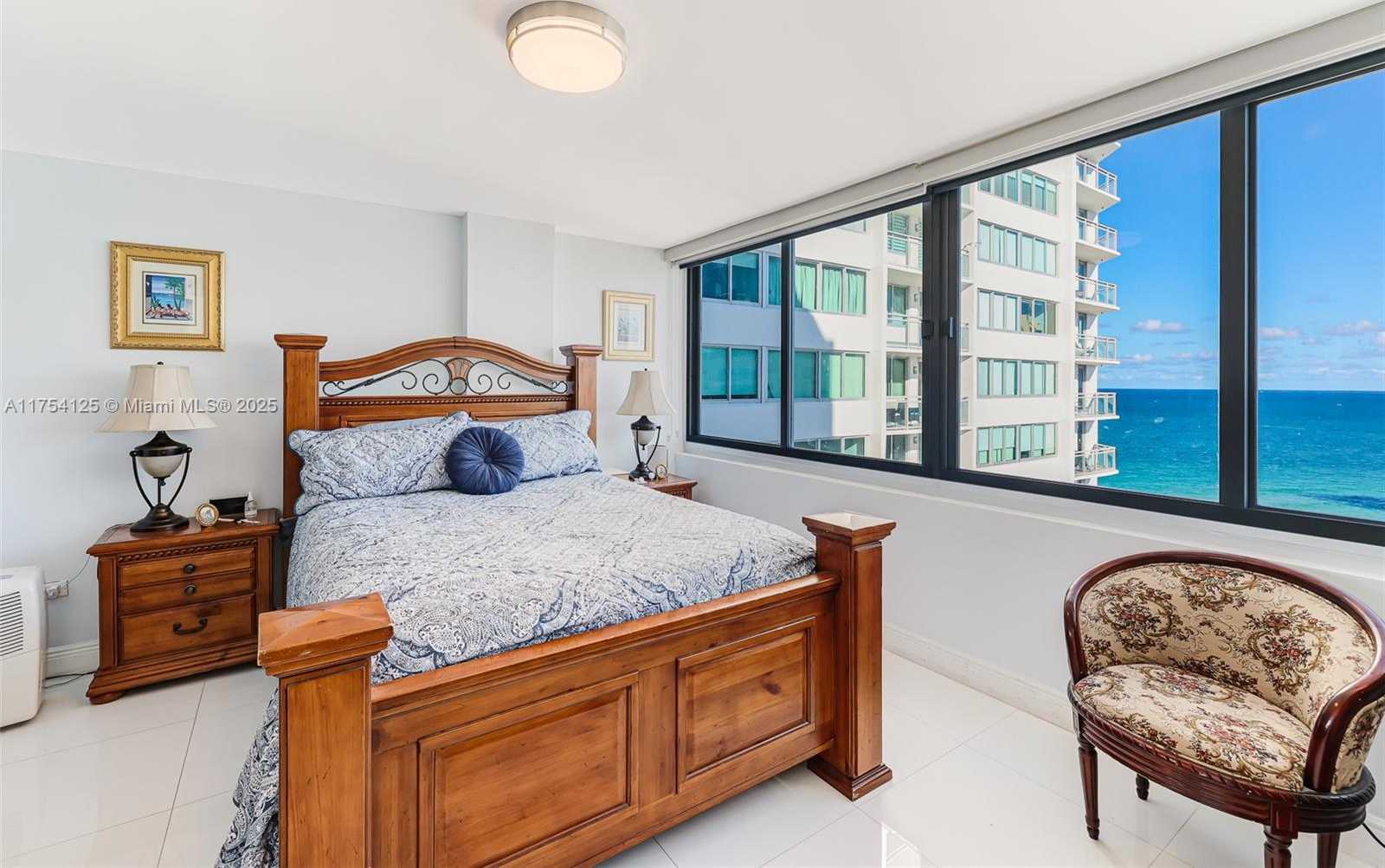 Small Image of 7135 COLLINS AVE #1424, Miami Beach Number 21