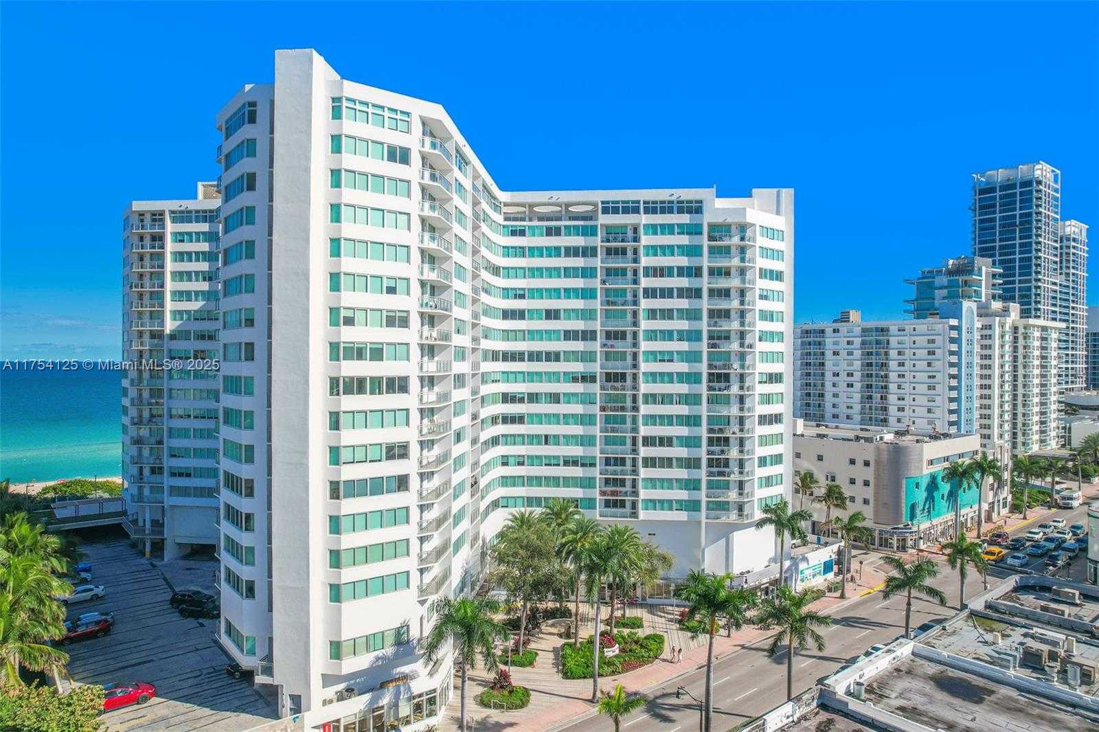 Small Image of 7135 COLLINS AVE #1424, Miami Beach Number 3