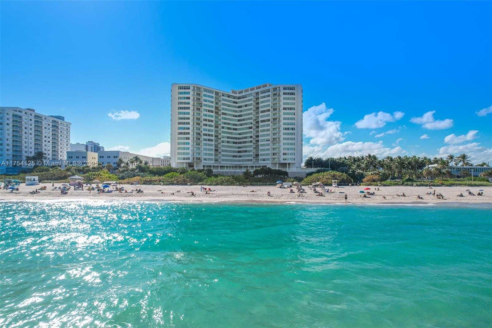 Small Image of 7135 COLLINS AVE #1424, Miami Beach Number 36